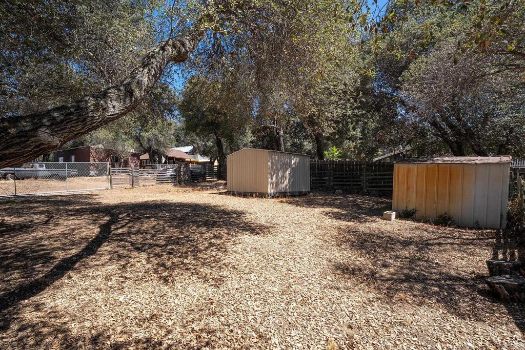 25077 Manzanita Ln Property Photo 23