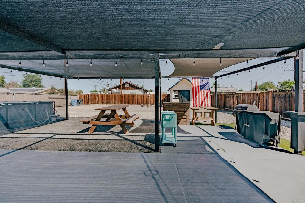 1592 Ross Avenue Property Photo 35