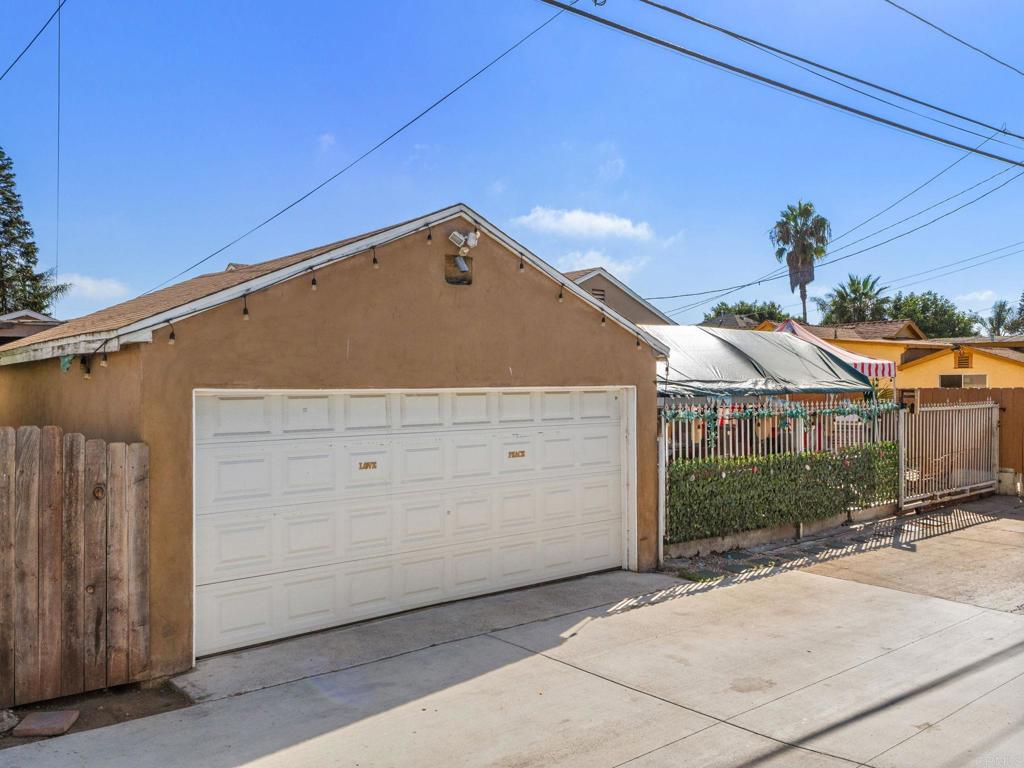 2944 46 Webster Avenue Property Photo 5
