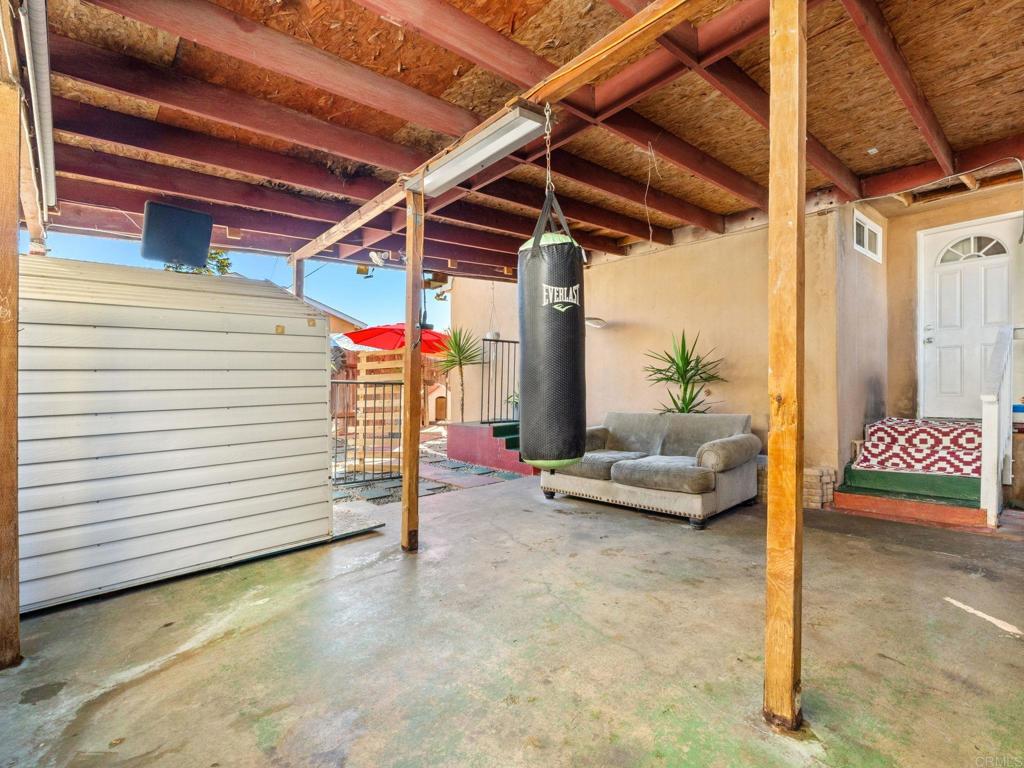 2944 46 Webster Avenue Property Photo 16