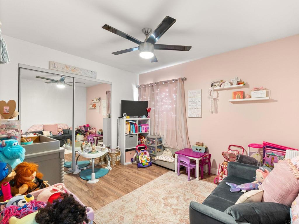 2944 46 Webster Avenue Property Photo 38