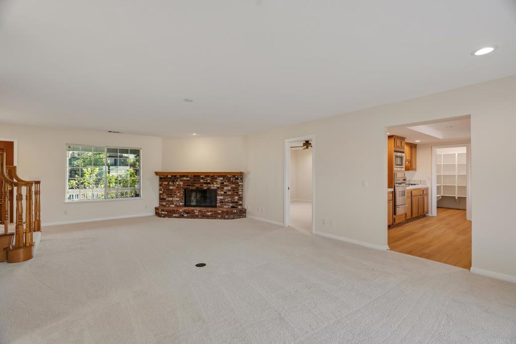 4126 Crestview Drive Property Photo 10