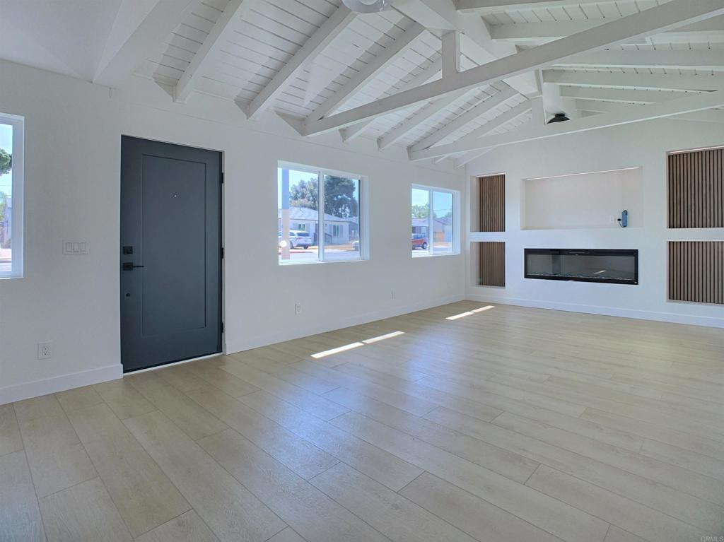 734 Carolina Street Property Photo 3