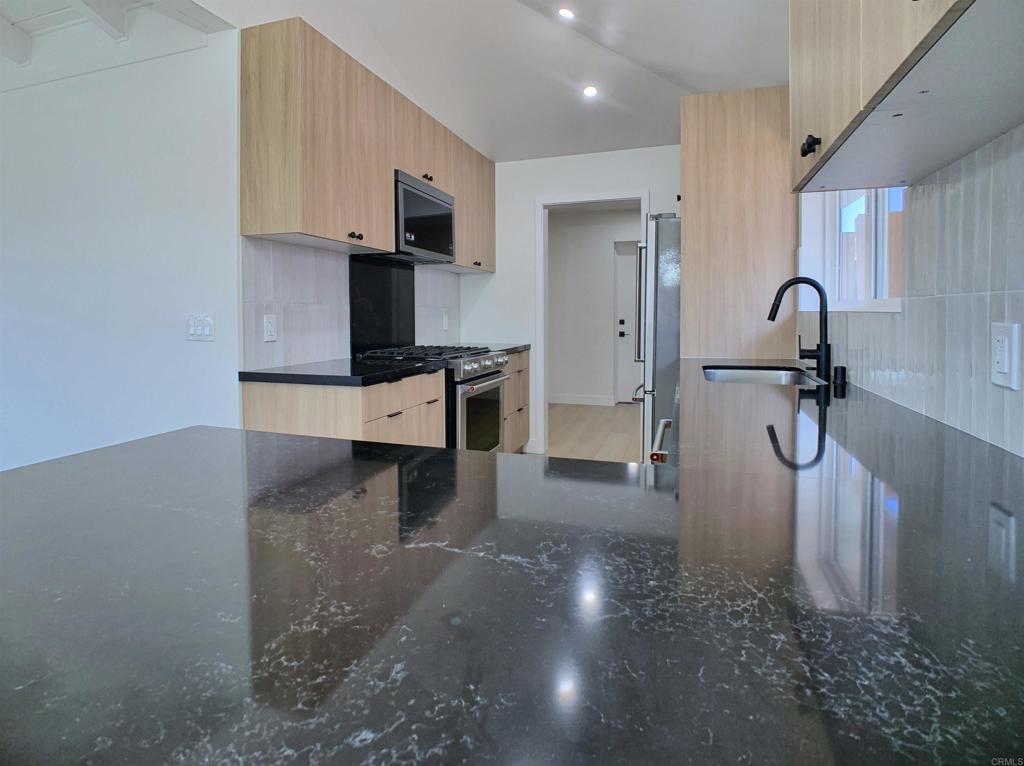 734 Carolina Street Property Photo 14