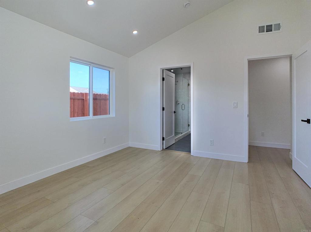 734 Carolina Street Property Photo 33