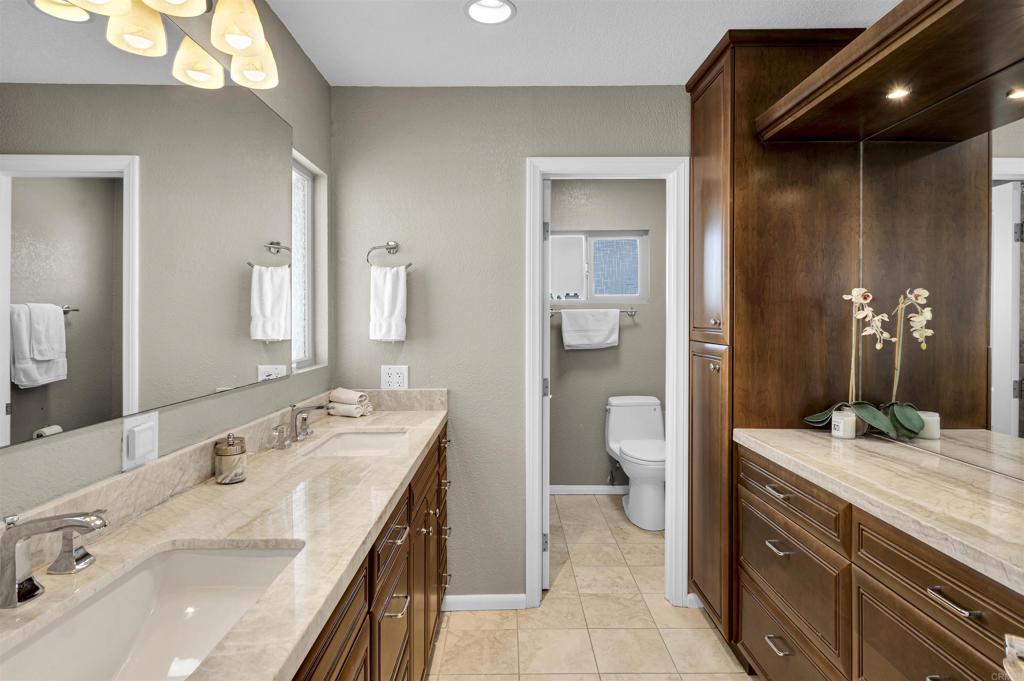 2164 Tokalon Street Property Photo 41