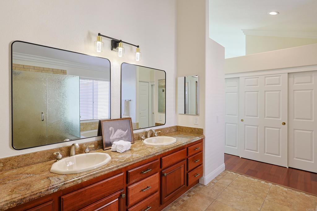 542 Port Harwick Property Photo 39