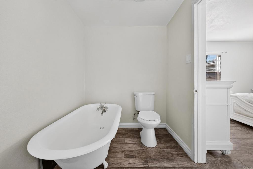 2424 Washington Street Property Photo 16
