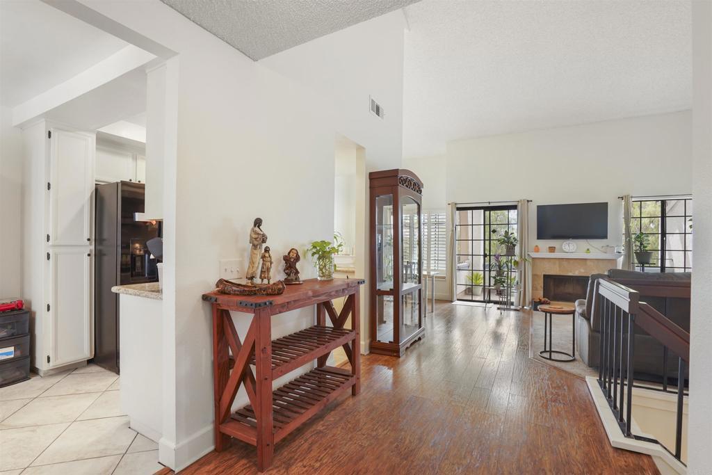1502 Apache Dr E Property Photo 5