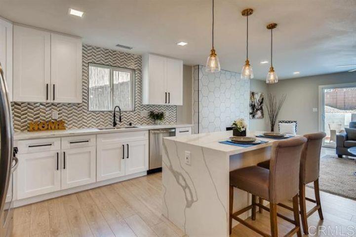 4183 Cosmo Street Property Photo 2