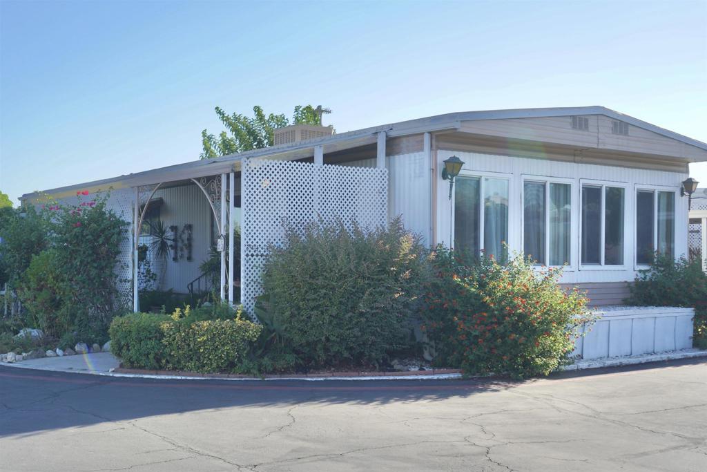 185 N Eucalyptus Avenue Spc 95 Property Photo 1