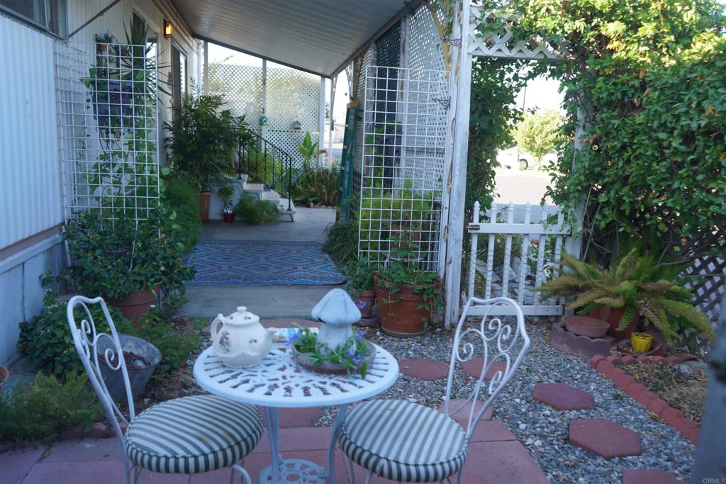 185 N Eucalyptus Avenue Spc 95 Property Photo 18