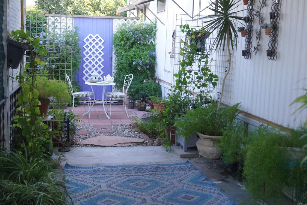 185 N Eucalyptus Avenue Spc 95 Property Photo 23
