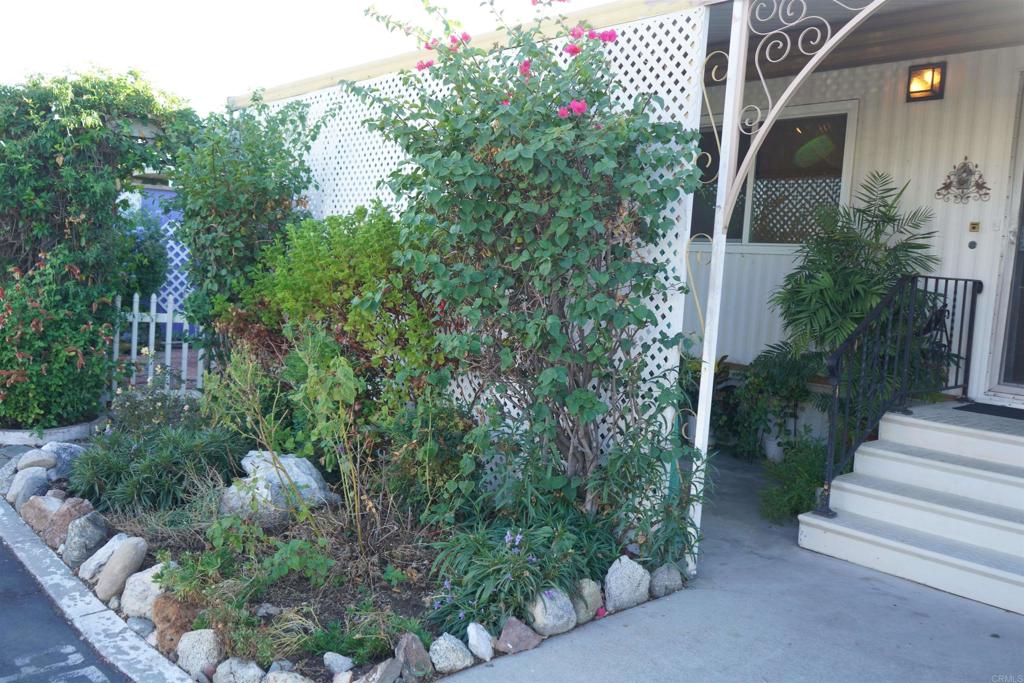 185 N Eucalyptus Avenue Spc 95 Property Photo 33