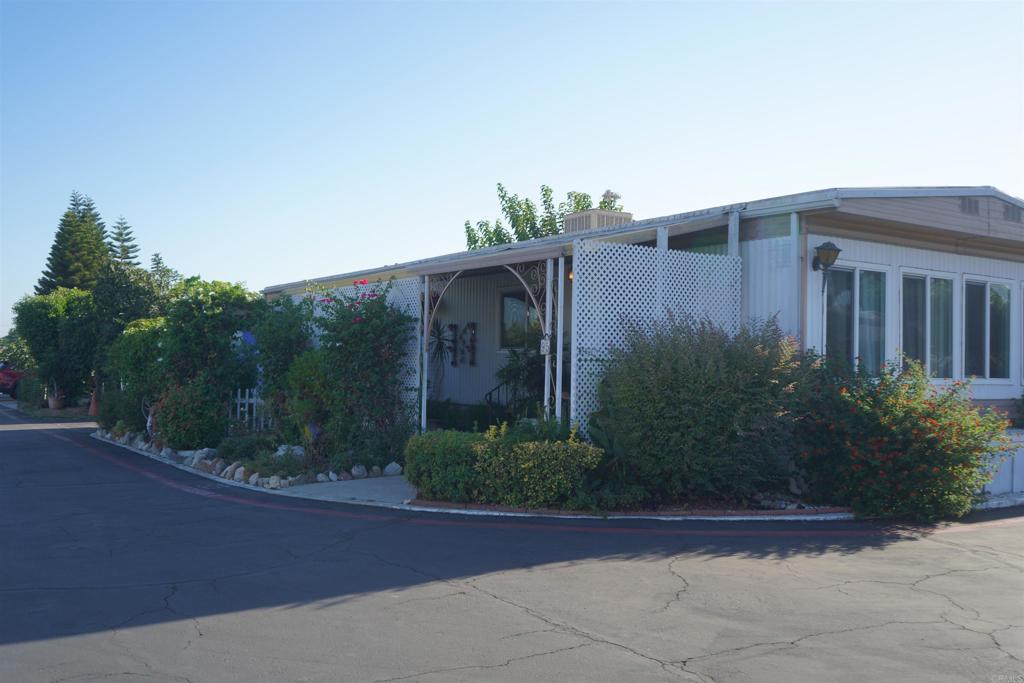 185 N Eucalyptus Avenue Spc 95 Property Photo 38