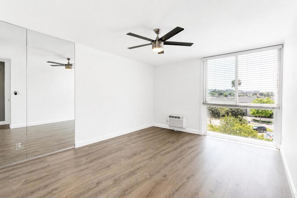 3050 Rue D'orleans 404 Property Photo 1