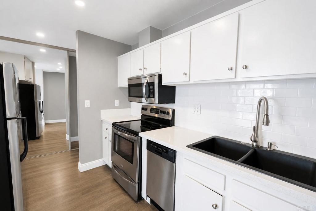 3050 Rue D'orleans 404 Property Photo 4