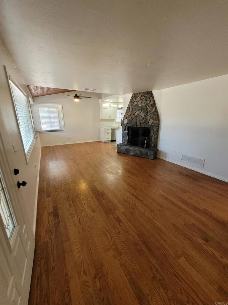 1622 Gustavo Street Property Photo 2