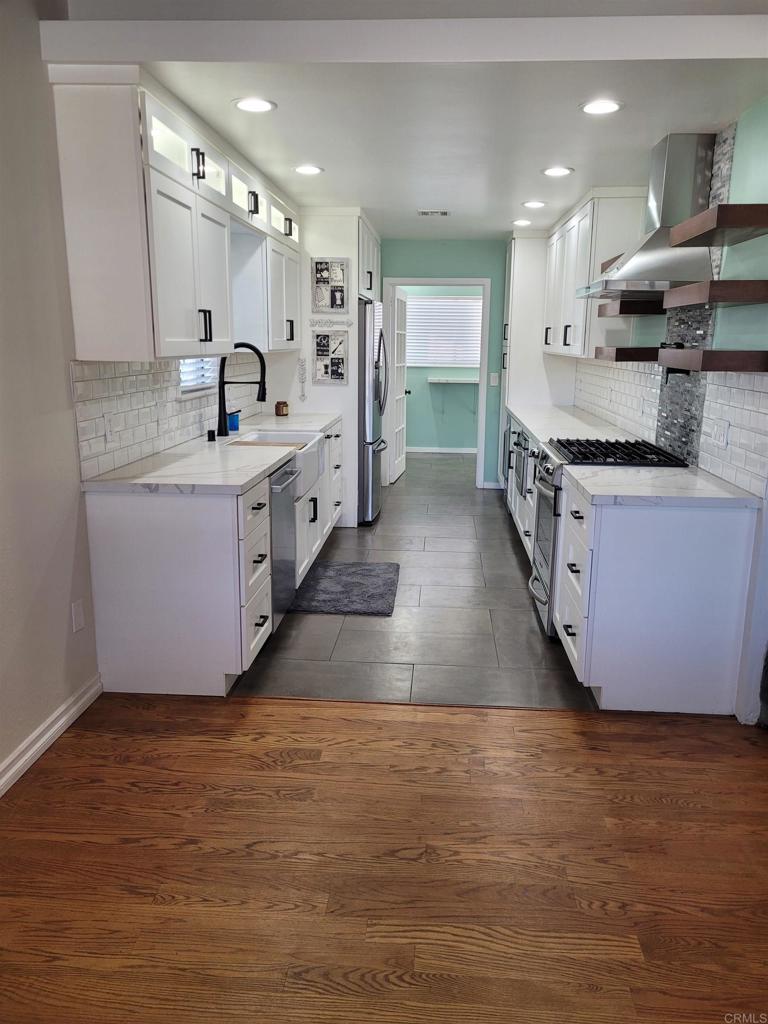 1622 Gustavo Street Property Photo 4