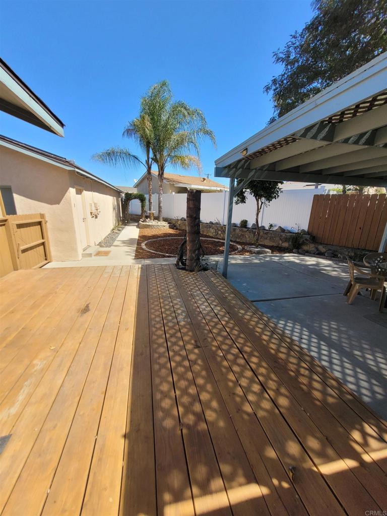 1622 Gustavo Street Property Photo 10