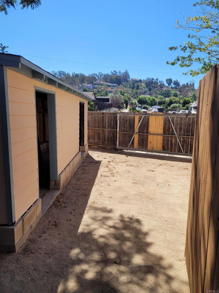 1622 Gustavo Street Property Photo 15