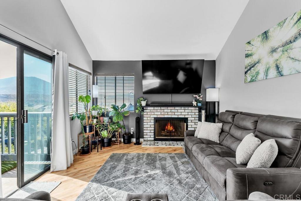 3049 Golden Oak Way Property Photo 1