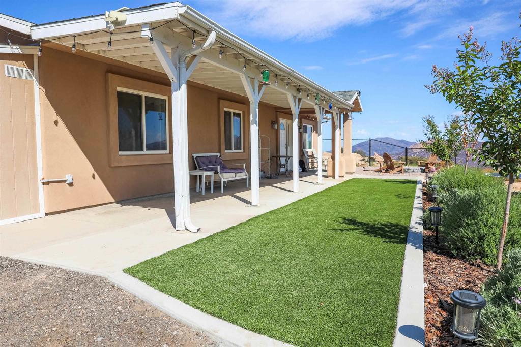 3723 Carveacre Road Property Photo 4