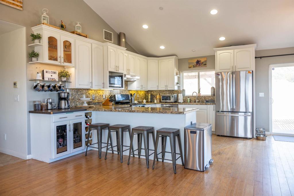 3723 Carveacre Road Property Photo 10