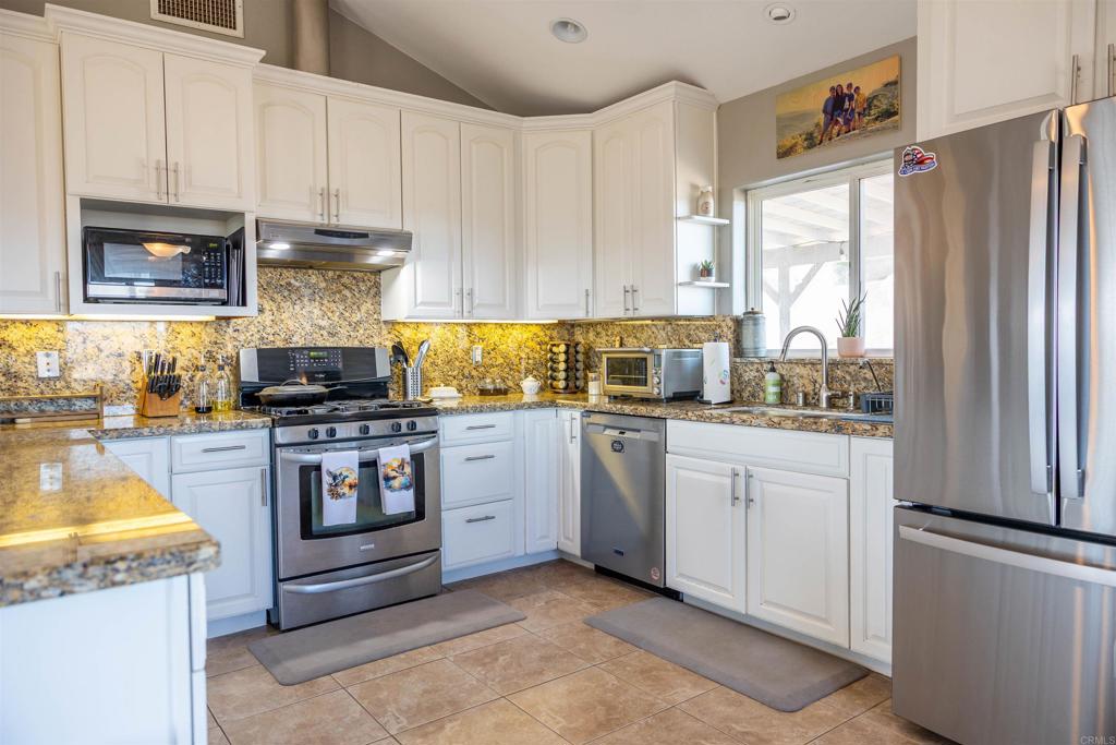 3723 Carveacre Road Property Photo 11