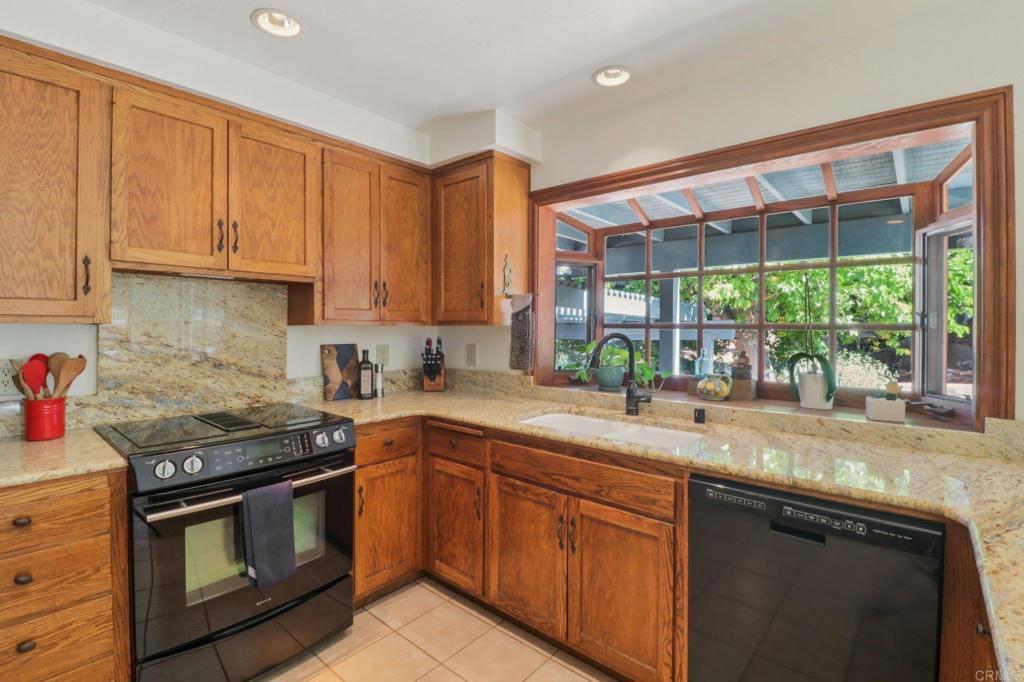 1921 Via Corina Property Photo 30