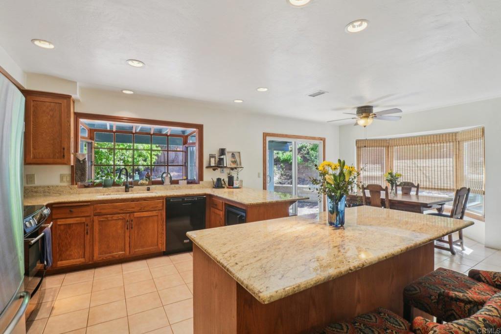 1921 Via Corina Property Photo 31