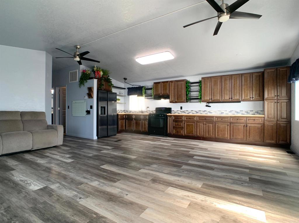 12530 Royal Rd 14 Property Photo 4