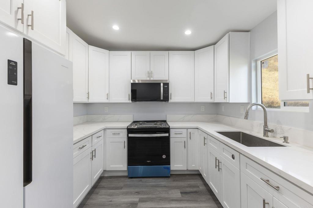 12221 12223 Rockstream Road Property Photo 31