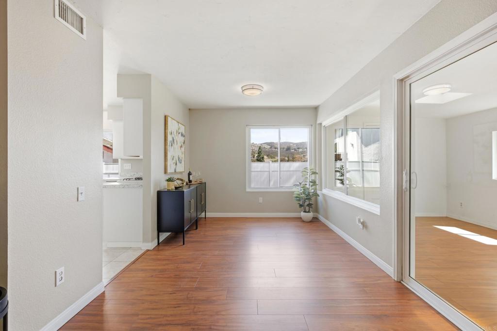 1546 Arnheim Property Photo 19