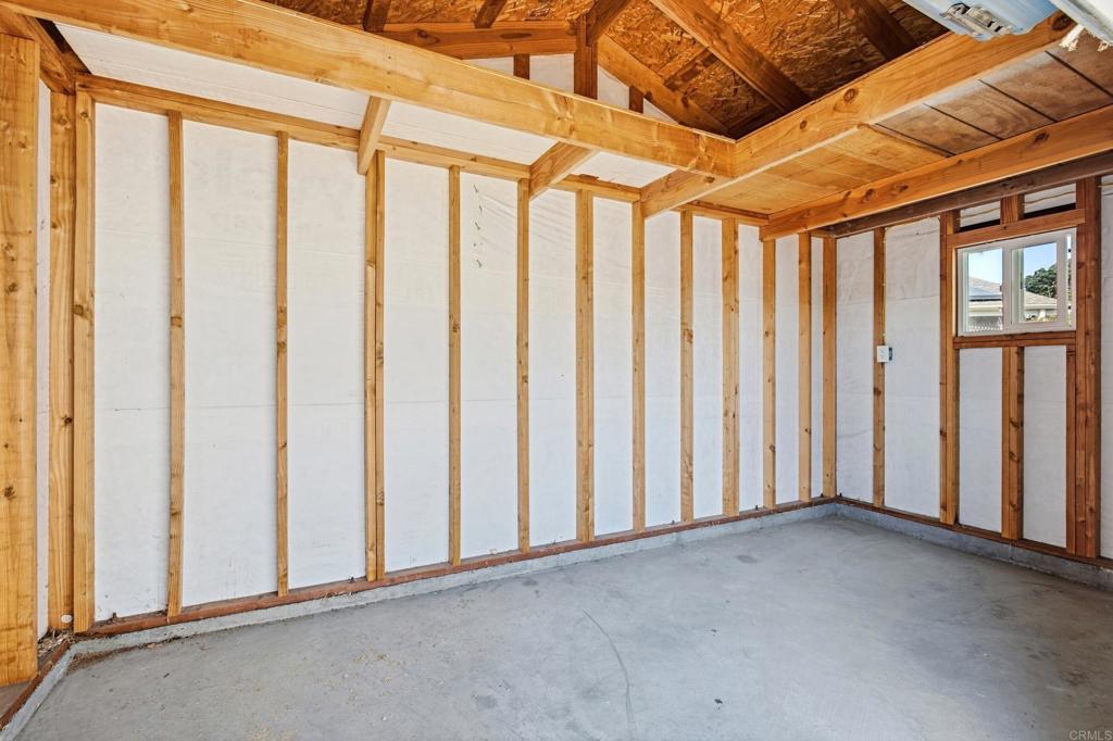 1546 Arnheim Property Photo 28