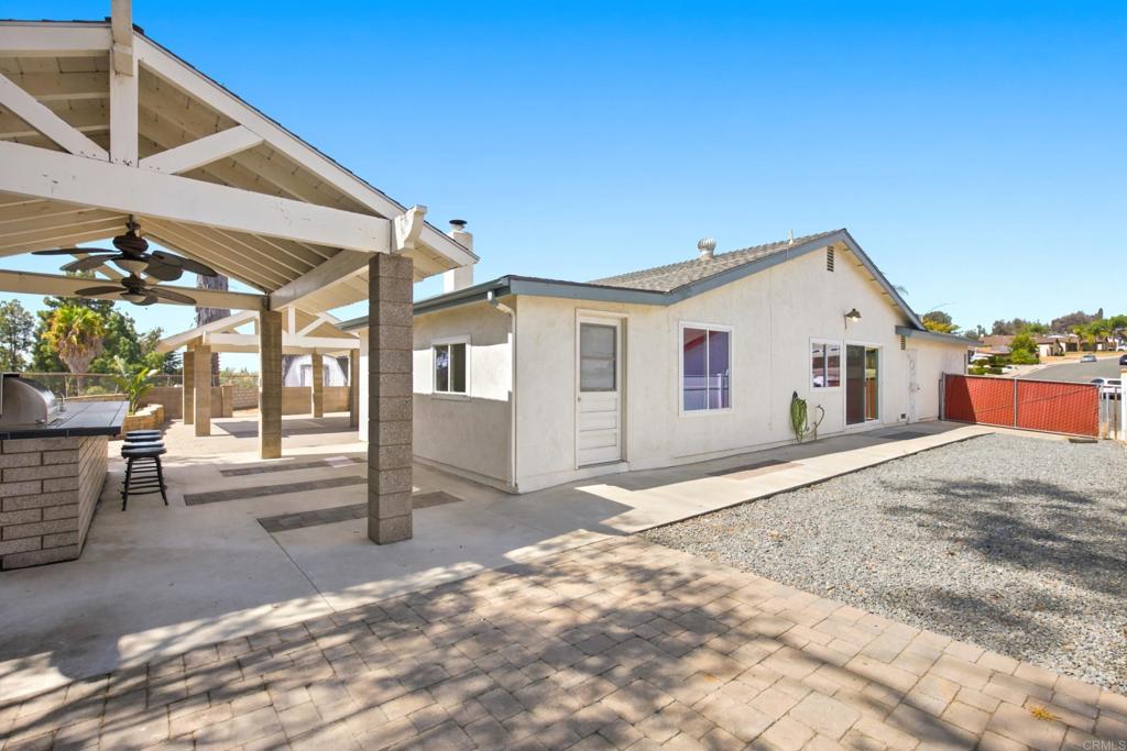 1546 Arnheim Property Photo 34