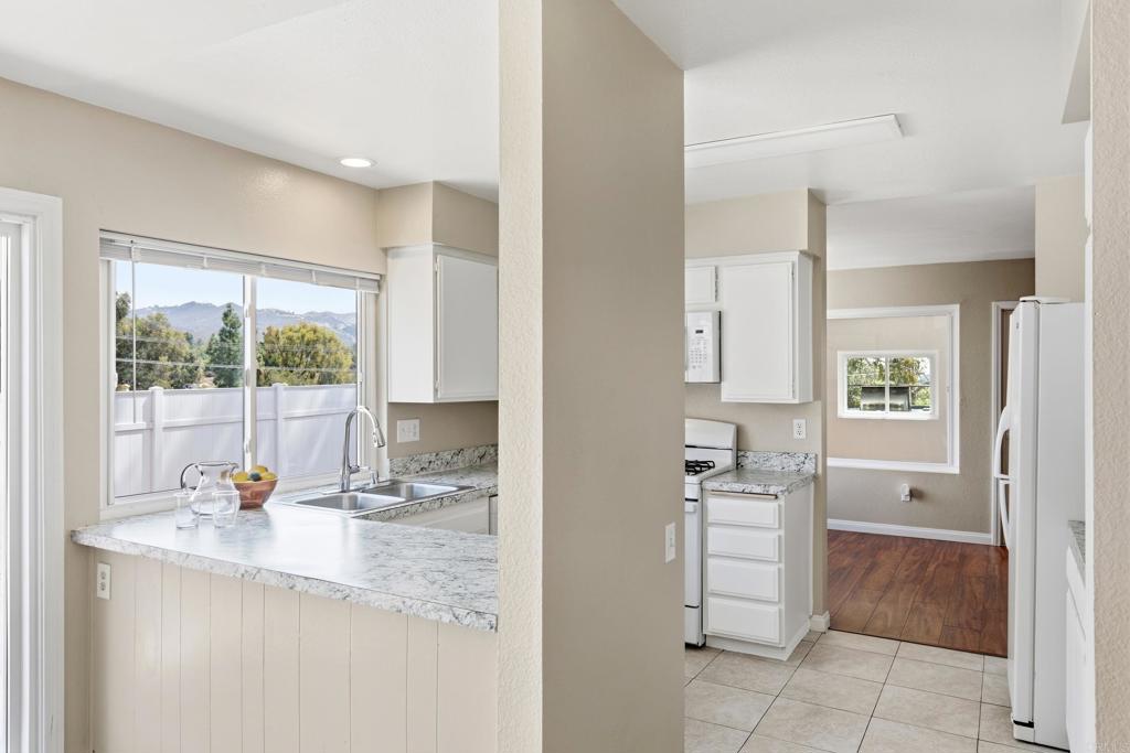 1546 Arnheim Property Photo 39