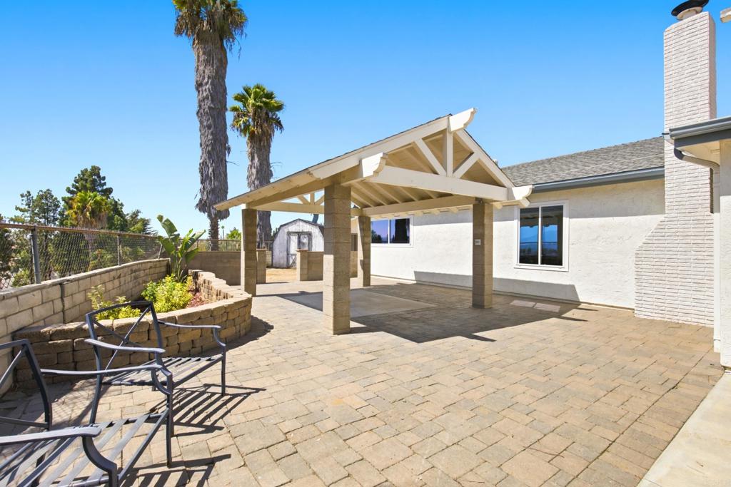 1546 Arnheim Property Photo 40