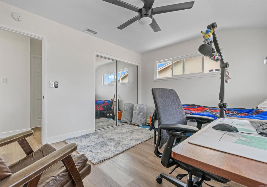 4951 57 Genesee Avenue Property Photo 8
