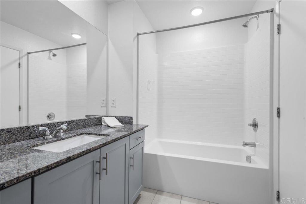 5480 Seacliff Place 39 Property Photo 8