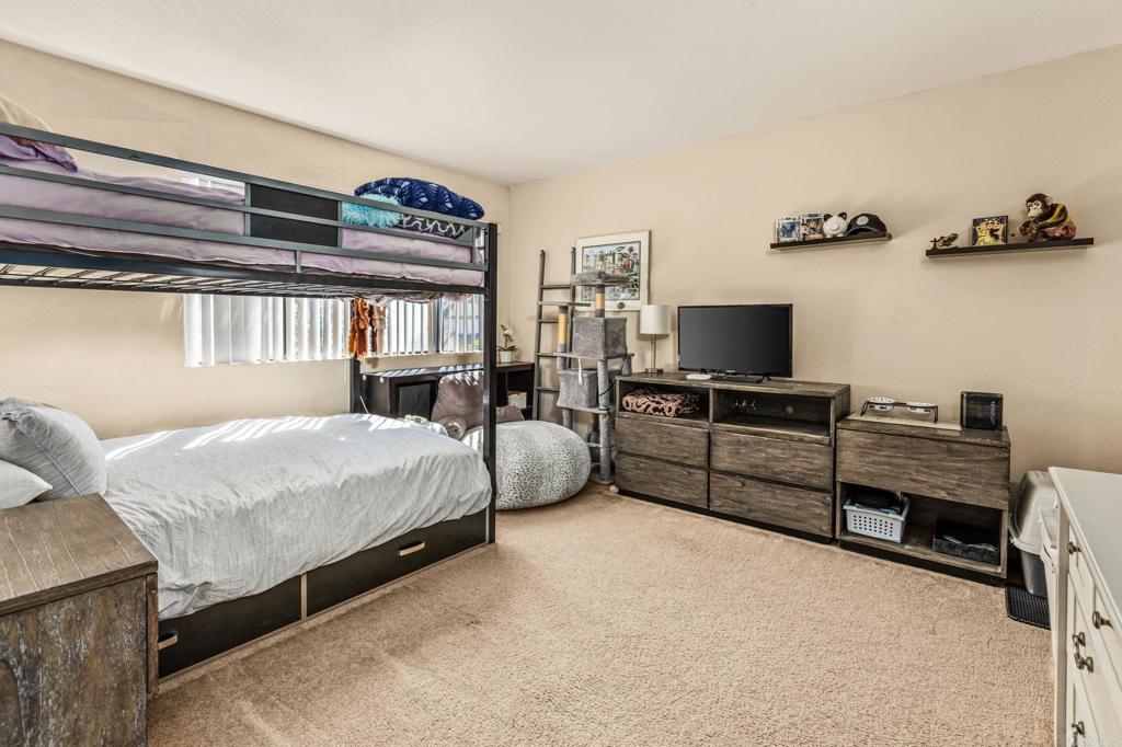 5257 Edge Park Way Property Photo 15