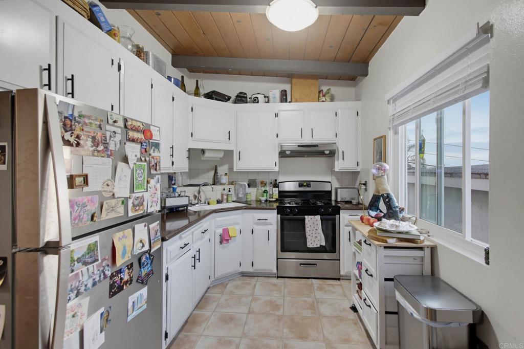4565 Narragansett Avenue Property Photo 9