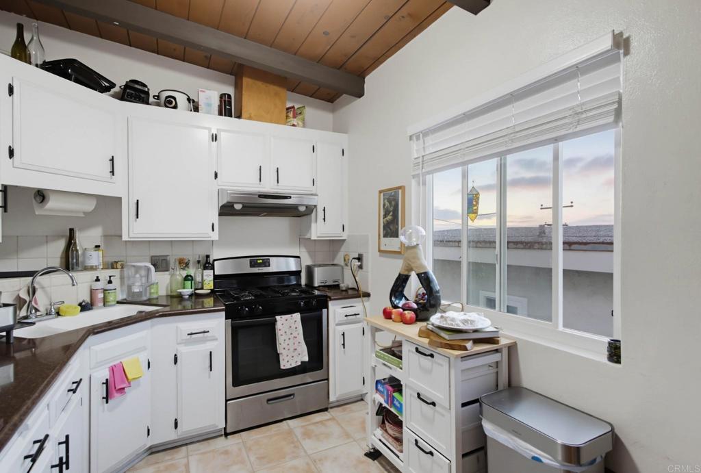 4565 Narragansett Avenue Property Photo 10
