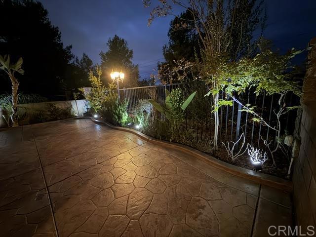 2297 Treetop Lane Property Photo 8
