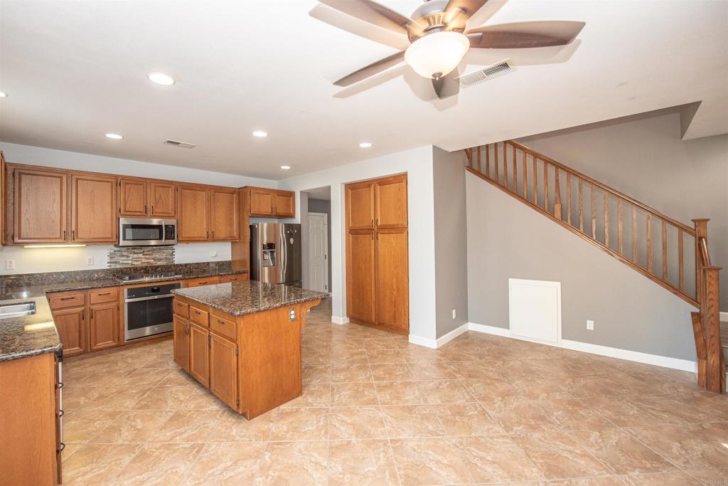 2297 Treetop Lane Property Photo 22