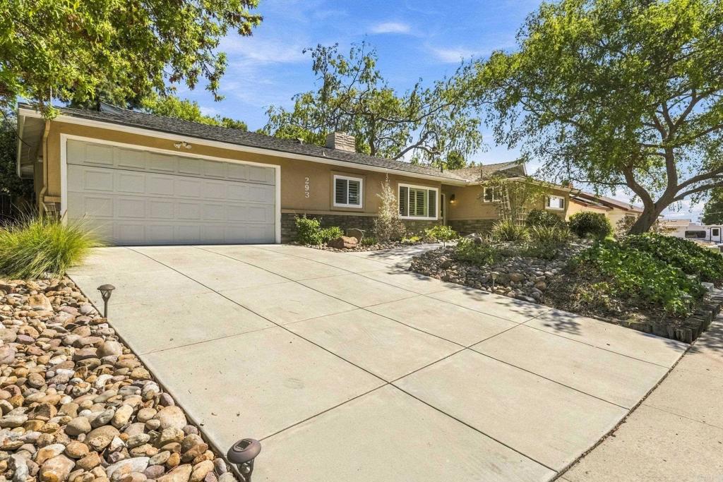 293 Garden Grove Lane Property Photo 4