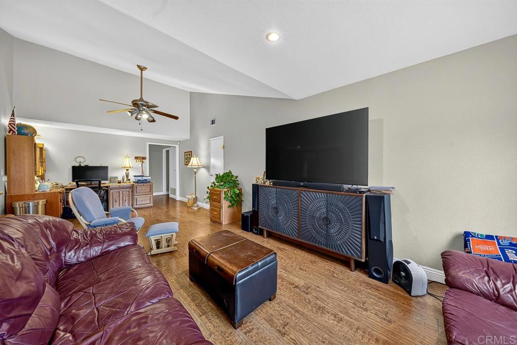 630 Myra Avenue Property Photo 15