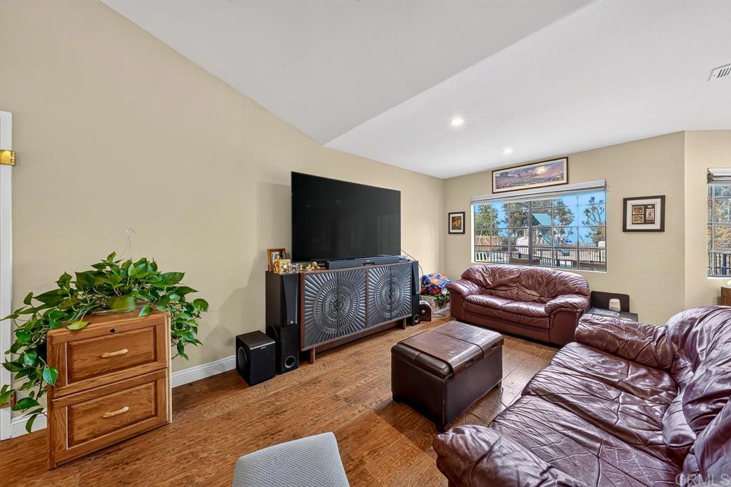 630 Myra Avenue Property Photo 16