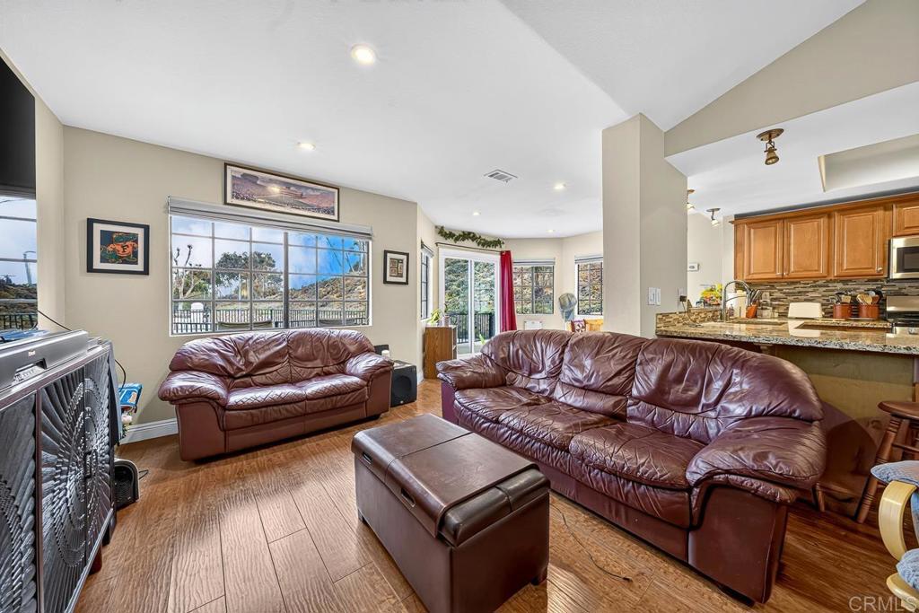 630 Myra Avenue Property Photo 18