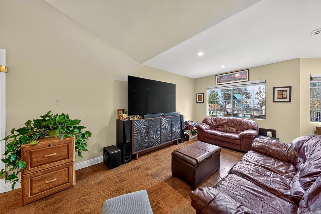 630 Myra Avenue Property Photo 20